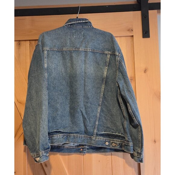 Old Navy Boyfriend Style Women’s Size XL Denim Distressed Trucker Jacket - Picture 2 of 15